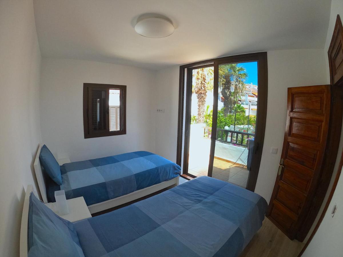 Parque Santiago I - 2 Bedroom - 1 Bathroom - Open Plan Living - Kitchen Area - Extra Large Balcony - First Floor Apartment Playa de las Americas  Zewnętrze zdjęcie